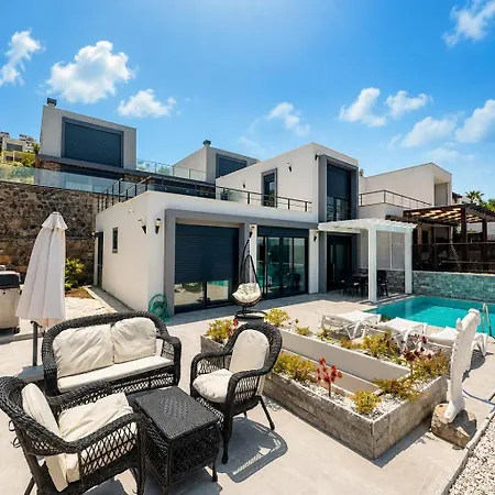 Stunning 3-bedroom Sea View With Private Pool, Garden & Bbq In Yalikavak, * Bodrum