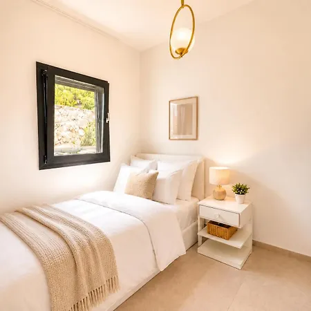 Stunning 3-bedroom Sea View With Private Pool, Garden & Bbq In Yalikavak, Bodrum
